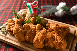 雪崩れるいちごのショートケーキ