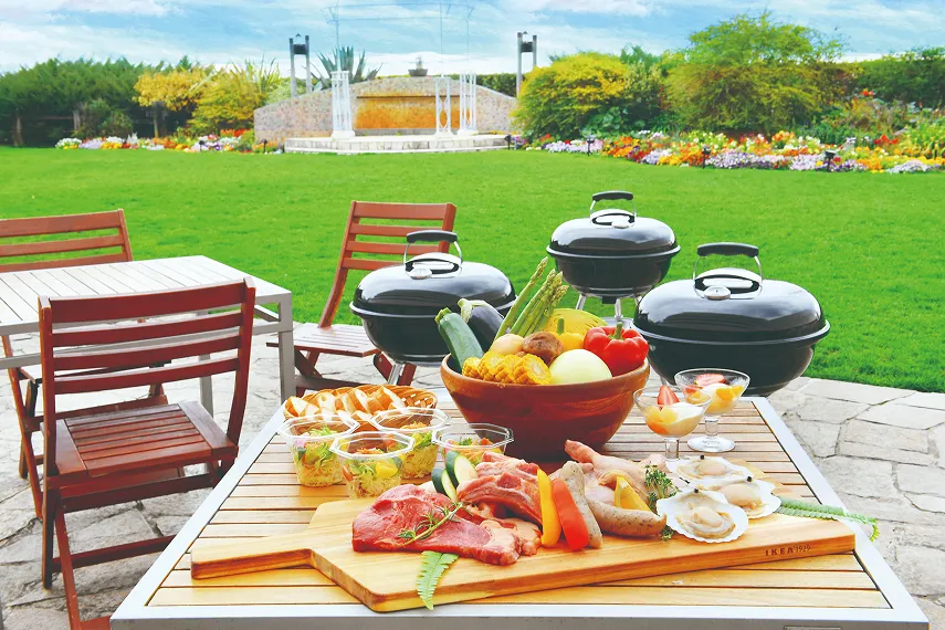 庭園テラスで楽しむバーベキュー料理