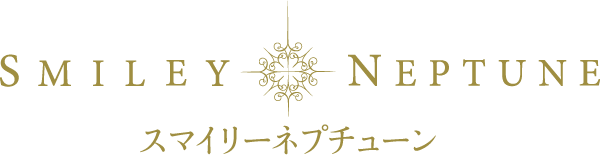 レストラン スマイリーネプチューンロゴ
