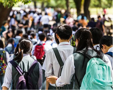 教育旅行を楽しむ学生たちの様子