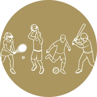 様々なスポーツをする人たち