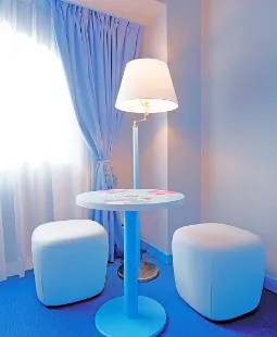 タキシードサムの部屋
